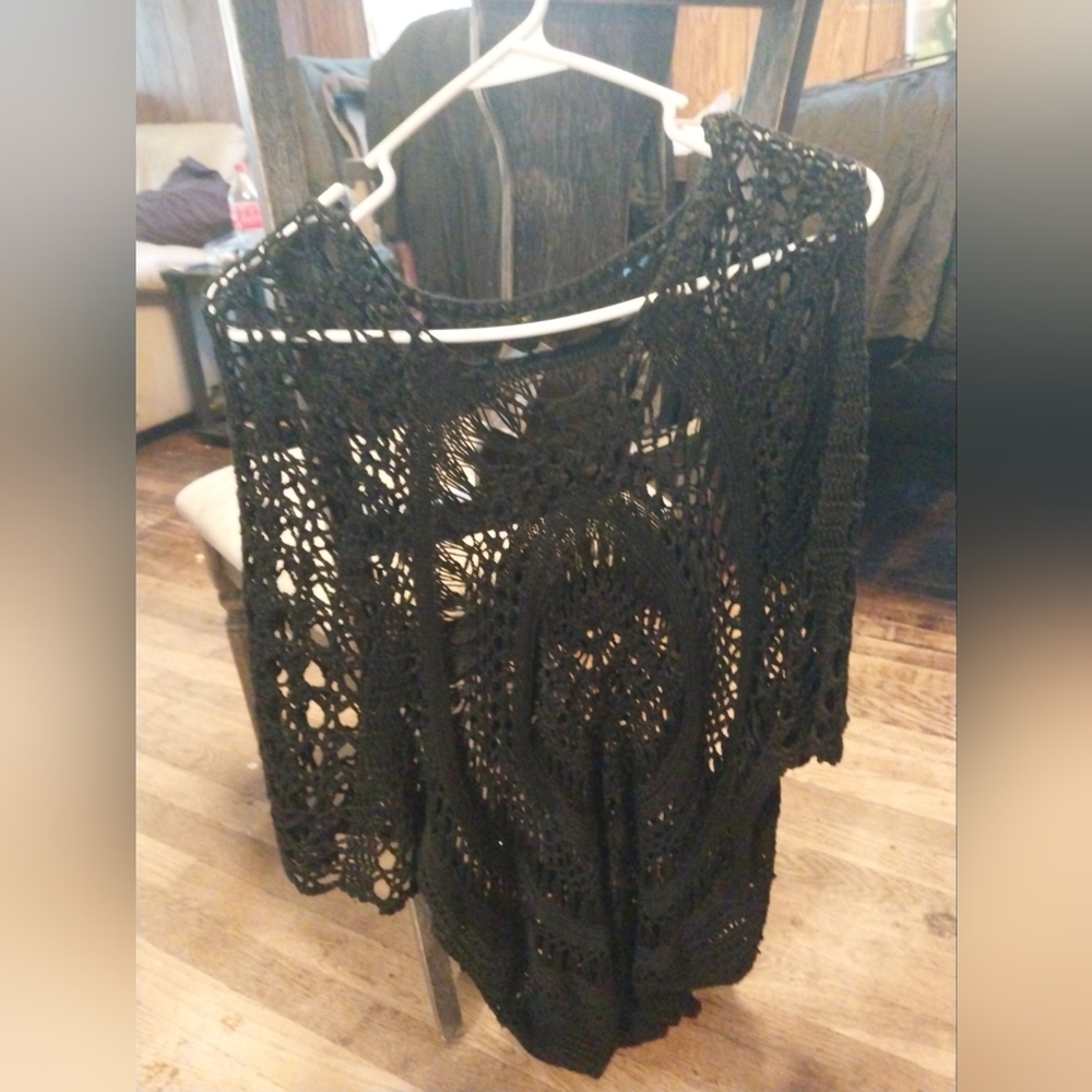 Is black crochet top unbranded